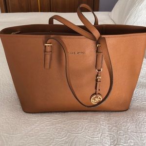 Michael Kors Large Jet Set Tote